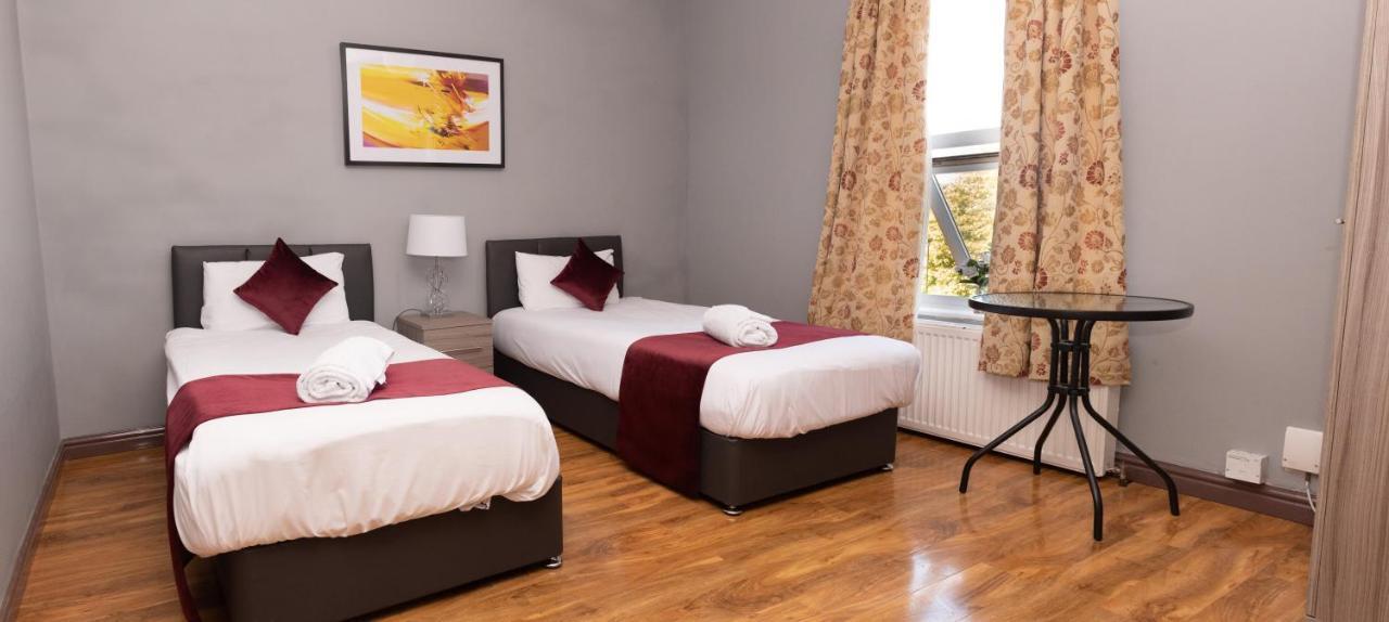 Alexandra Contractor House - Free Parking For Large Vans, Free Wifi & Netflix By Firoz Property Management Aldershot