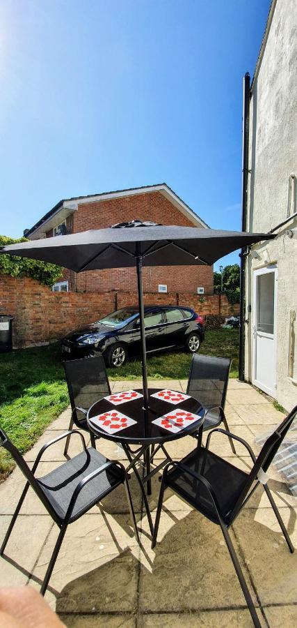 Maison d'hôtes Alexandra Contractor House - Free Parking For Large Vans, Free Wifi & Netflix By Firoz Property Management Aldershot